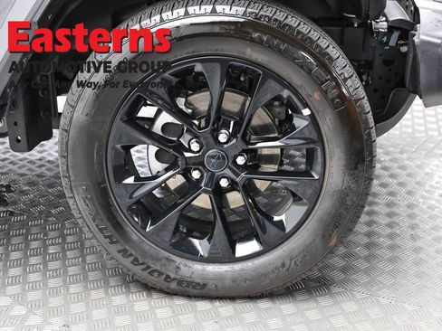 Used 2025 Jeep Wrangler Unlimited Sahara AWD/4WD image 28