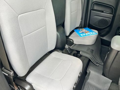 Used 2018 Chevrolet Colorado W/T RWD image 27