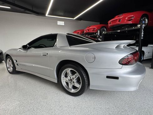 Used 2000 Pontiac Firebird Formula RWD image 9