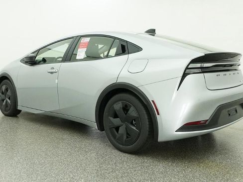 New 2026 Toyota Prius Plug-In Hybrid FWD image 24
