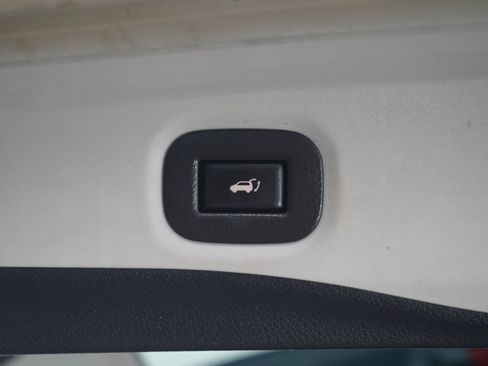 Used 2014 Nissan Rogue SL w/ SL Premium Package AWD/4WD image 17