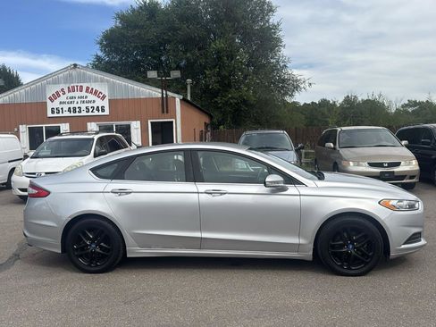 Used 2013 Ford Fusion SE FWD image 4