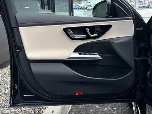 Used 2026 Mercedes-Benz E 350 4MATIC Sedan image 19