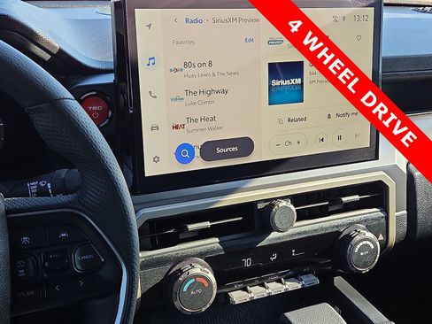 Used 2025 Toyota Tacoma TRD Sport image 16