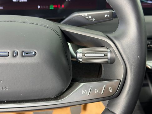 Used 2023 Lucid Air Touring image 24