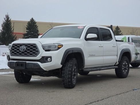 Used 2022 Toyota Tacoma TRD Off-Road image 21