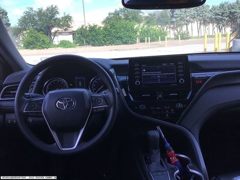 Used 2023 Toyota Camry LE w/ Convenience Package FWD image 10