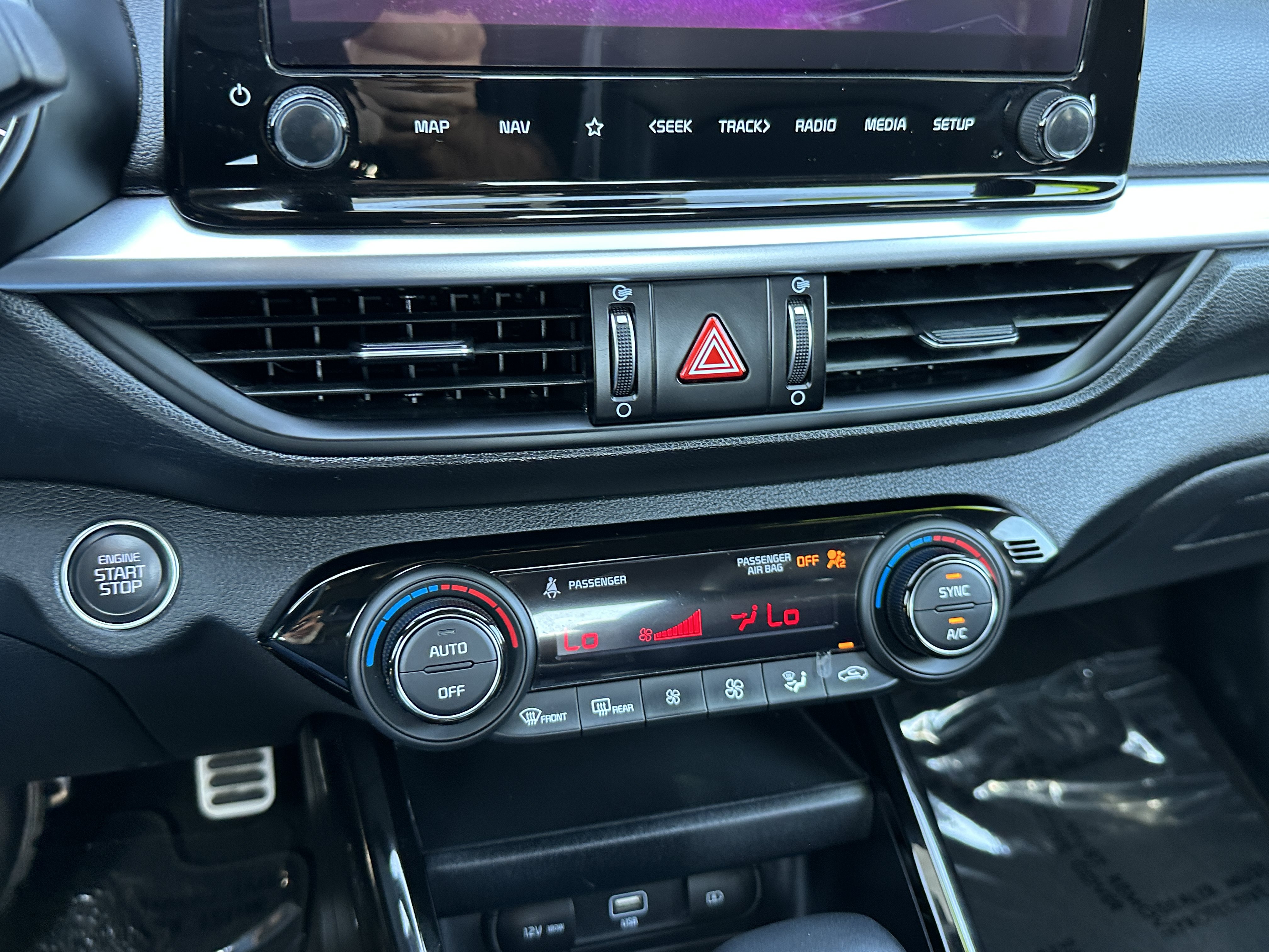 Certified 2022 Kia Forte GT-Line FWD image 29