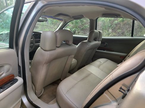 Used 2003 Buick Le Sabre Custom w/ Comfort & Style Package image 16