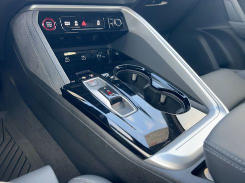 New 2025 Audi SQ5 Premium Plus image 18