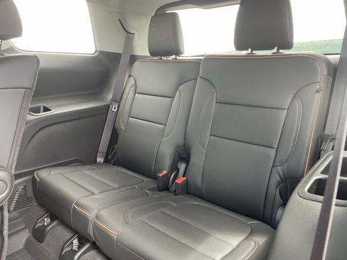 Used 2023 GMC Acadia AT4 w/ Technology Package AWD/4WD image 14