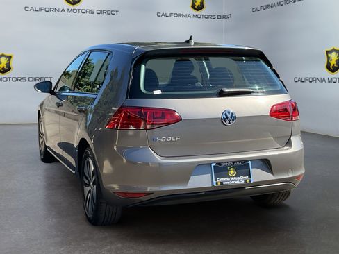 Used 2016 Volkswagen e-Golf SE w/ DC Fast Charging Package image 7