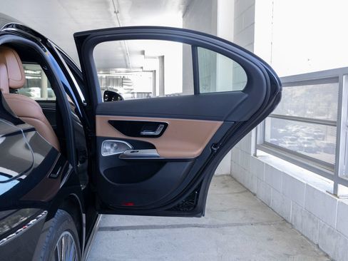 Used 2026 Mercedes-Benz E 350 4MATIC Sedan image 22