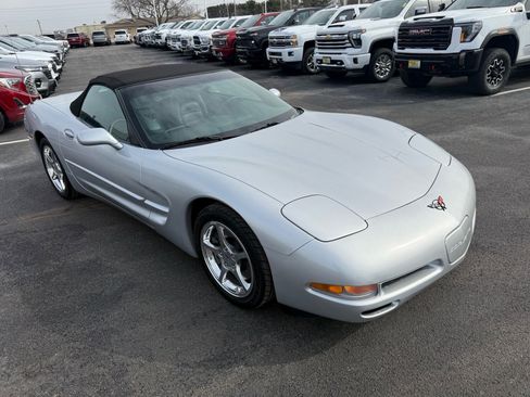 Used 2002 Chevrolet Corvette Convertible w/ Preferred Equipment Group1 image 26