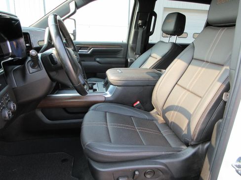 Certified 2024 Chevrolet Silverado 2500 High Country w/ High Country Premium Package AWD/4WD image 9