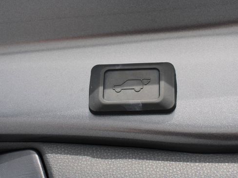 Certified 2025 Toyota RAV4 XLE w/ Convenience Package image 16