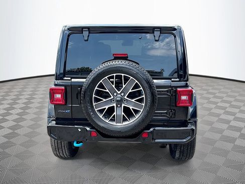 Used 2023 Jeep Wrangler Unlimited Sahara AWD/4WD image 7