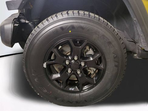 Used 2021 Jeep Wrangler Unlimited Sport AWD/4WD image 11