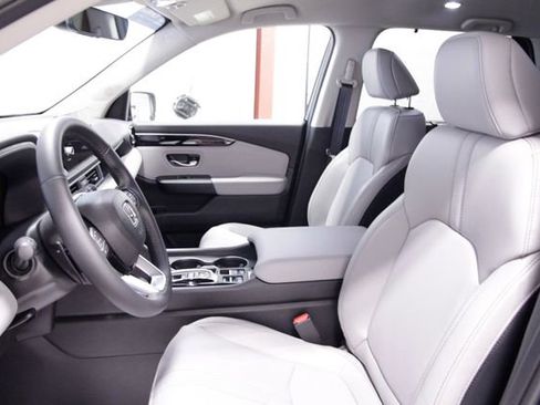 Certified 2025 Honda Pilot EX-L image 15