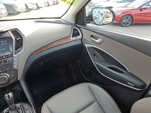 Used 2017 Hyundai Santa Fe SE Ultimate w/ SE Ultimate Tech Package 03 image 11