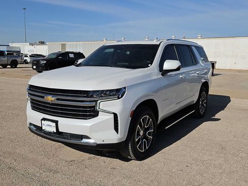 Used 2022 Chevrolet Tahoe LT w/ Luxury Package RWD image 4