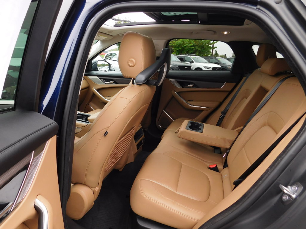 Used 2023 Jaguar F-PACE S AWD/4WD image 15