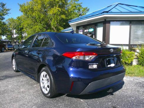 Used 2020 Toyota Corolla LE FWD image 7