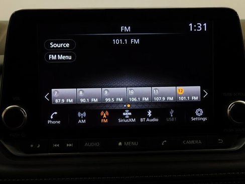 Used 2023 Nissan Rogue SV image 50