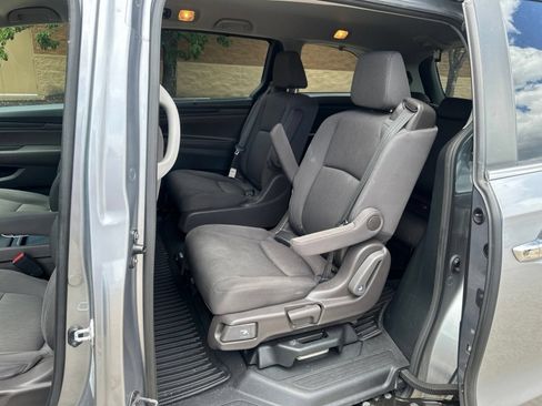Used 2021 Honda Odyssey EX image 6