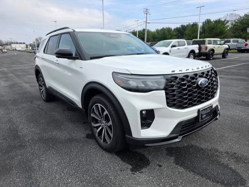 New 2026 Ford Explorer ST-Line image 14