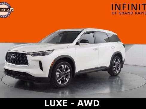 Used 2023 INFINITI QX60 Luxe image 3