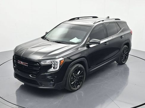 Used 2023 GMC Terrain SLT w/ Tech Package FWD image 29