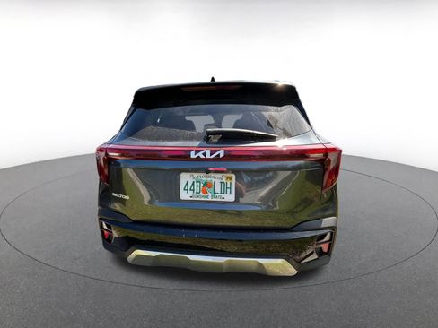 Used 2025 Kia Seltos S image 6