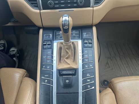 Used 2017 Porsche Macan S image 21