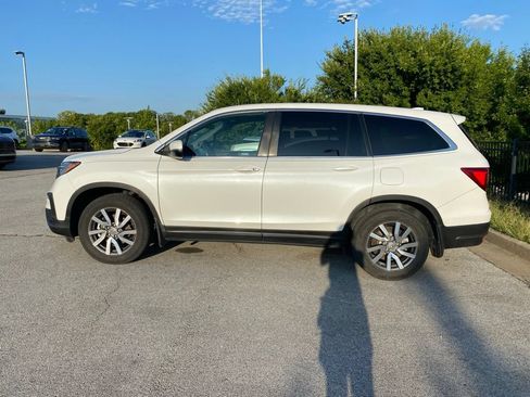 Used 2021 Honda Pilot EX image 4