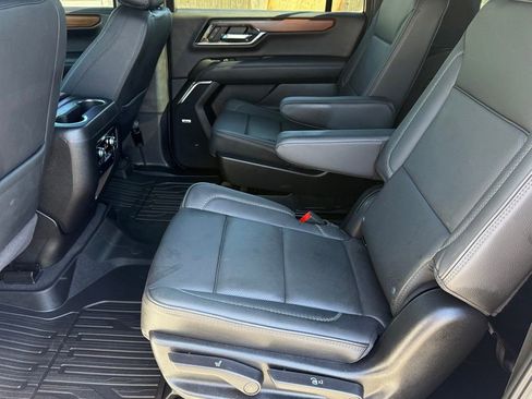 Used 2026 GMC Yukon XL Denali w/ Sun & Power Step Package AWD/4WD image 37