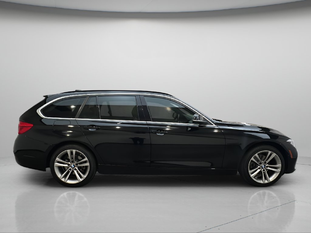 Used 2017 BMW 330i xDrive Wagon AWD/4WD image 8