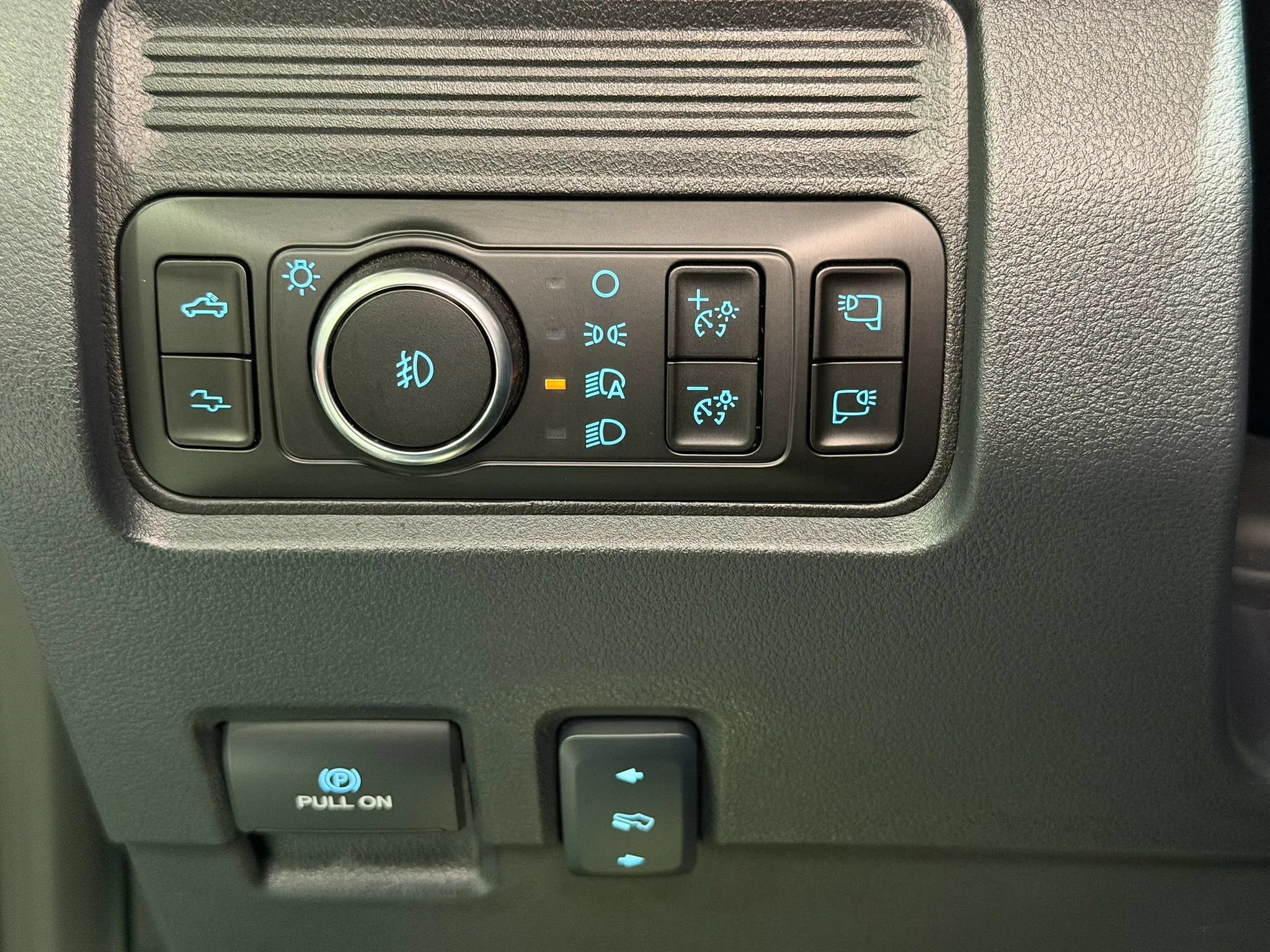 Used 2026 Ford F350 Platinum AWD/4WD image 29
