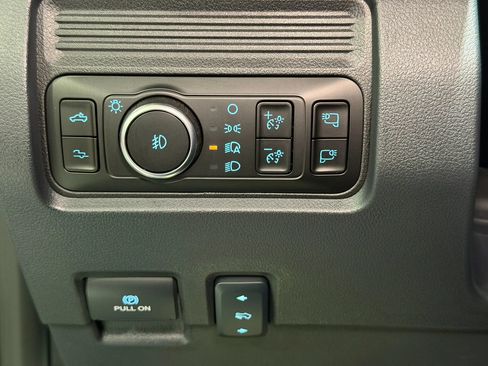 Used 2026 Ford F350 Platinum AWD/4WD image 29