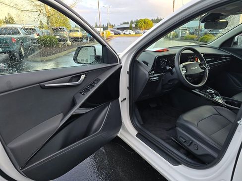 Used 2023 Kia Niro Wind image 7