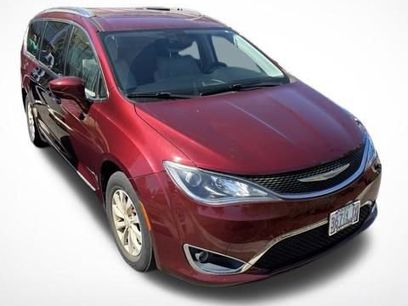 Used 2018 Chrysler Pacifica Touring-L