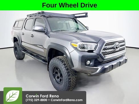 Used 2016 Toyota Tacoma TRD Off-Road w/ Premium & Technology Package AWD/4WD image 1