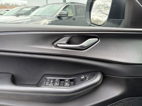 Used 2023 Jeep Grand Cherokee Laredo image 15