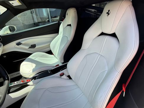 Used 2020 Ferrari F8 Tributo RWD image 14