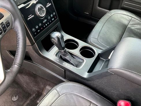 Used 2019 Ford Flex Limited FWD image 18