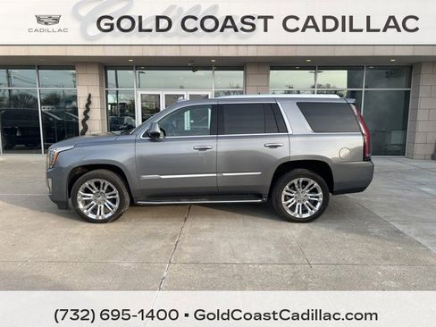 Used 2020 Cadillac Escalade Luxury w/ LPO, Radiant Package image 2