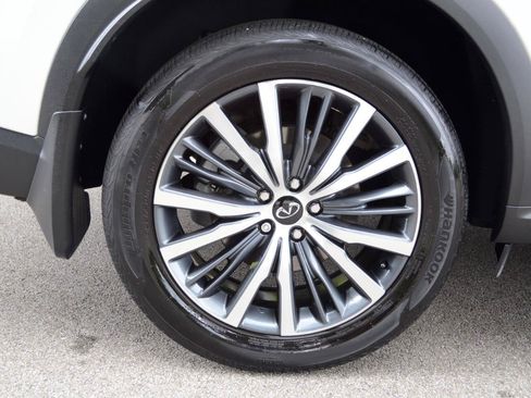Used 2023 INFINITI QX60 Sensory w/ Cargo Package AWD/4WD image 11