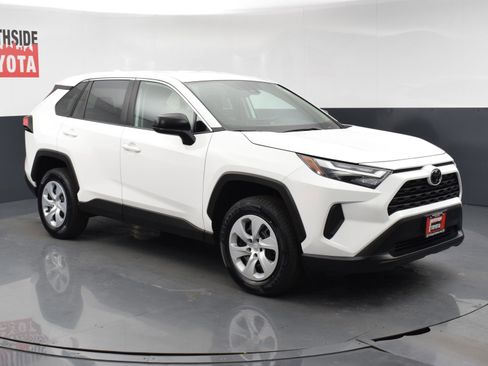Used 2024 Toyota RAV4 LE image 6