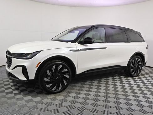 New 2026 Lincoln Nautilus Reserve w/ Jet Appearance Package image 2