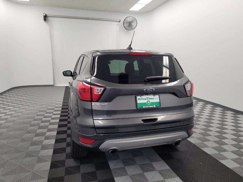 Used 2019 Ford Escape SE FWD image 6